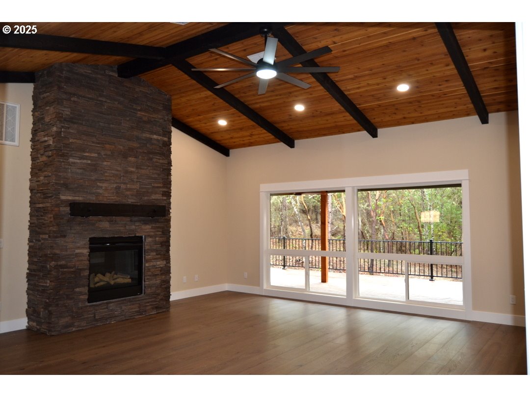 2957 Sylvan Drive Grants Pass, OR 97527 - Photo 22 of 29