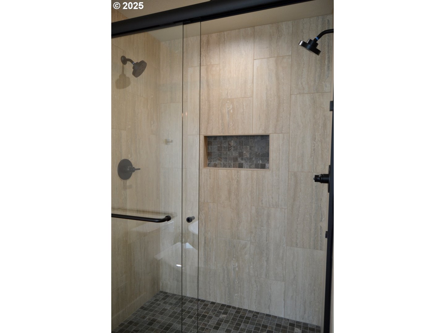 2957 Sylvan Drive Grants Pass, OR 97527 - Photo 25 of 29