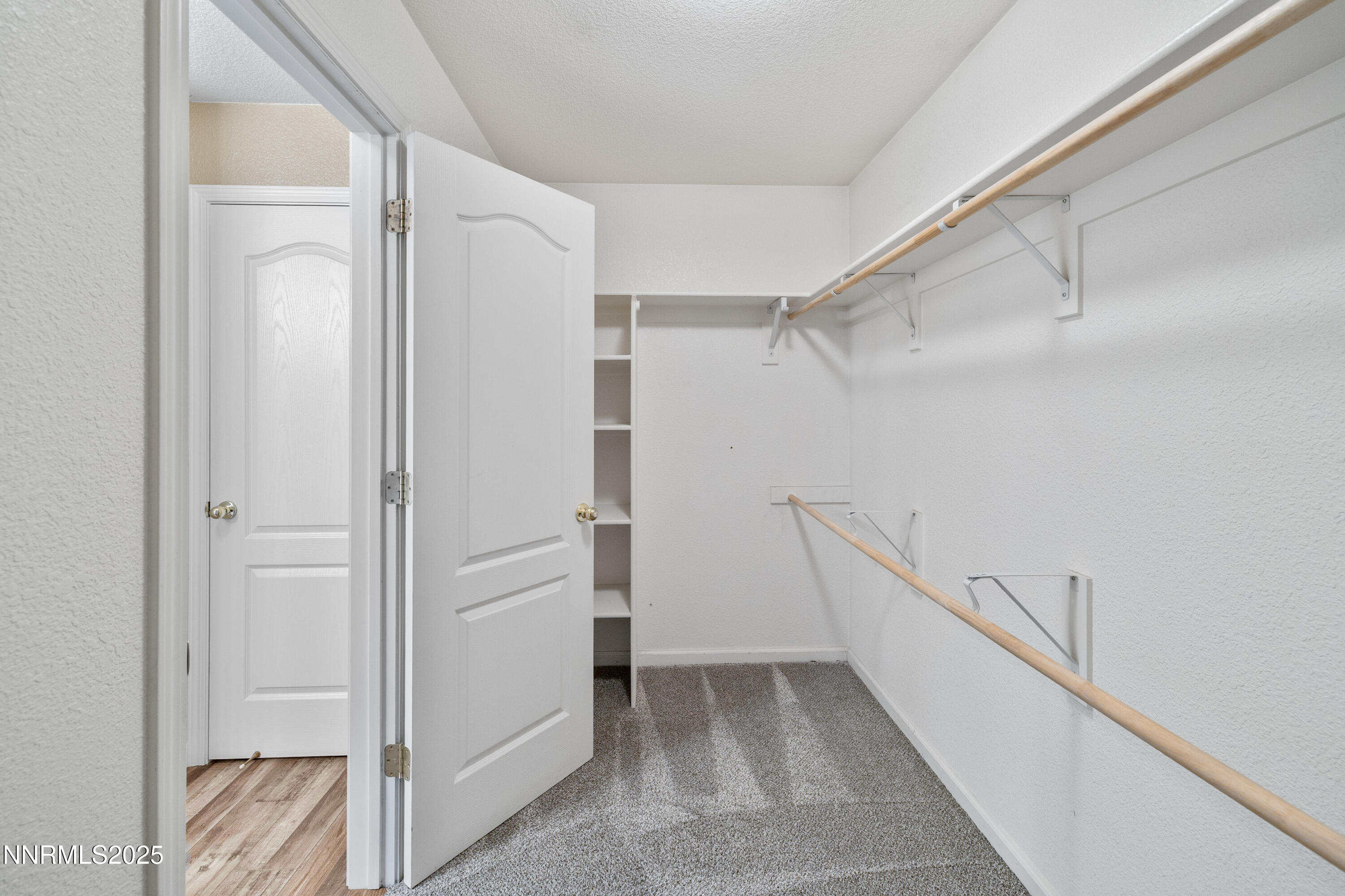 18265 Cedar View Court Reno, NV 89508 - Photo 13 of 25 010_29-print-18265_cedar_view-19_333