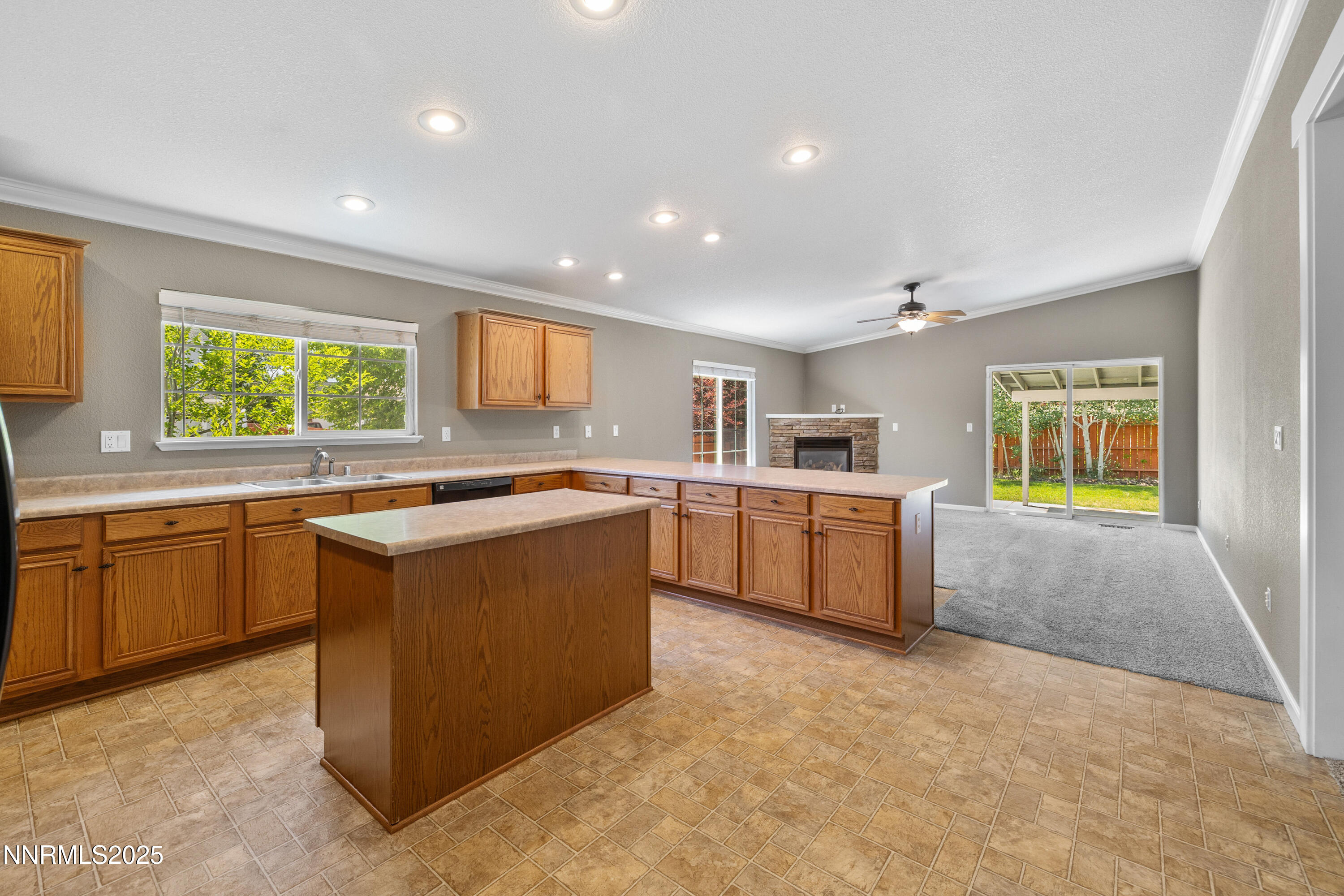 18265 Cedar View Court Reno, NV 89508 - Photo 5 of 25 005_16-print-18265_cedar_view-8_572