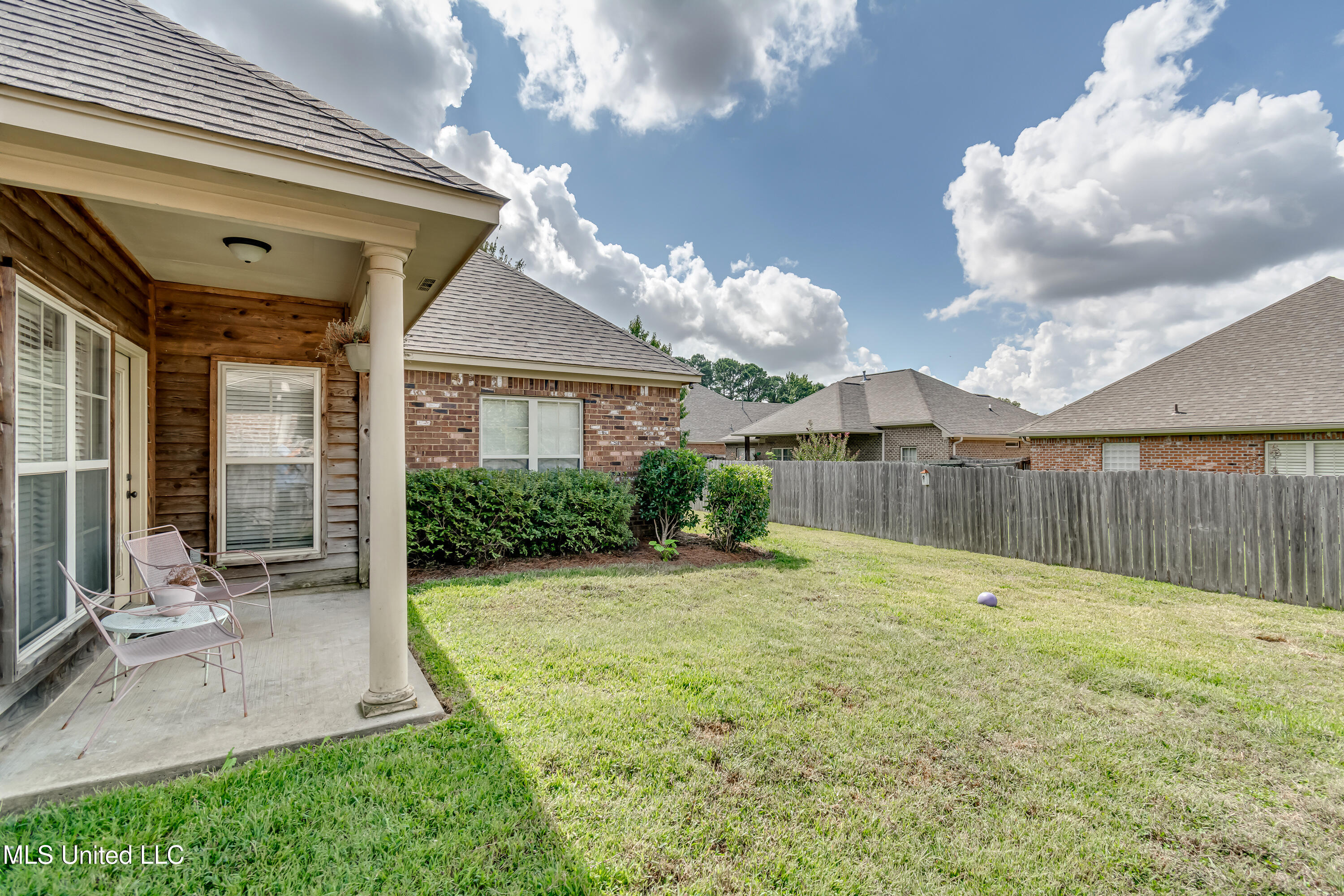 1036 Bowsprit Lane Brandon, MS 39047 - Photo 36 of 41 1036 Bowspirit Ln-15