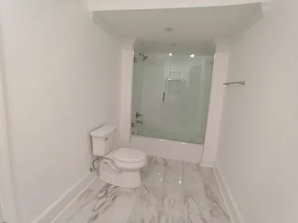 $1,099,995 | 5690 Walnut Grove Road, Memphis, TN 38120