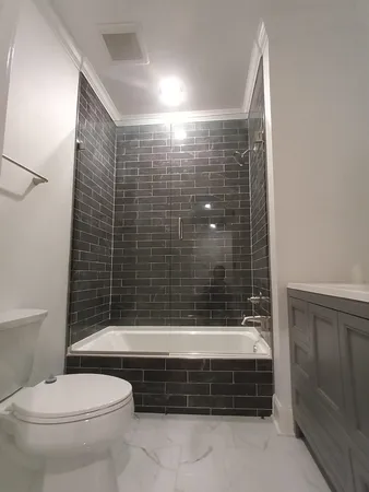 $1,099,995 | 5690 Walnut Grove Road, Memphis, TN 38120