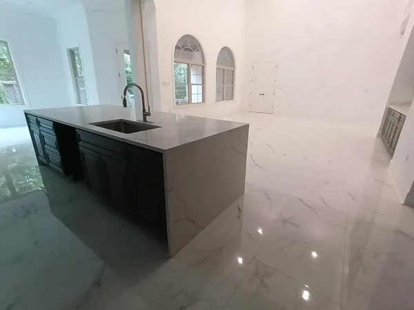 a close view of sink and tap