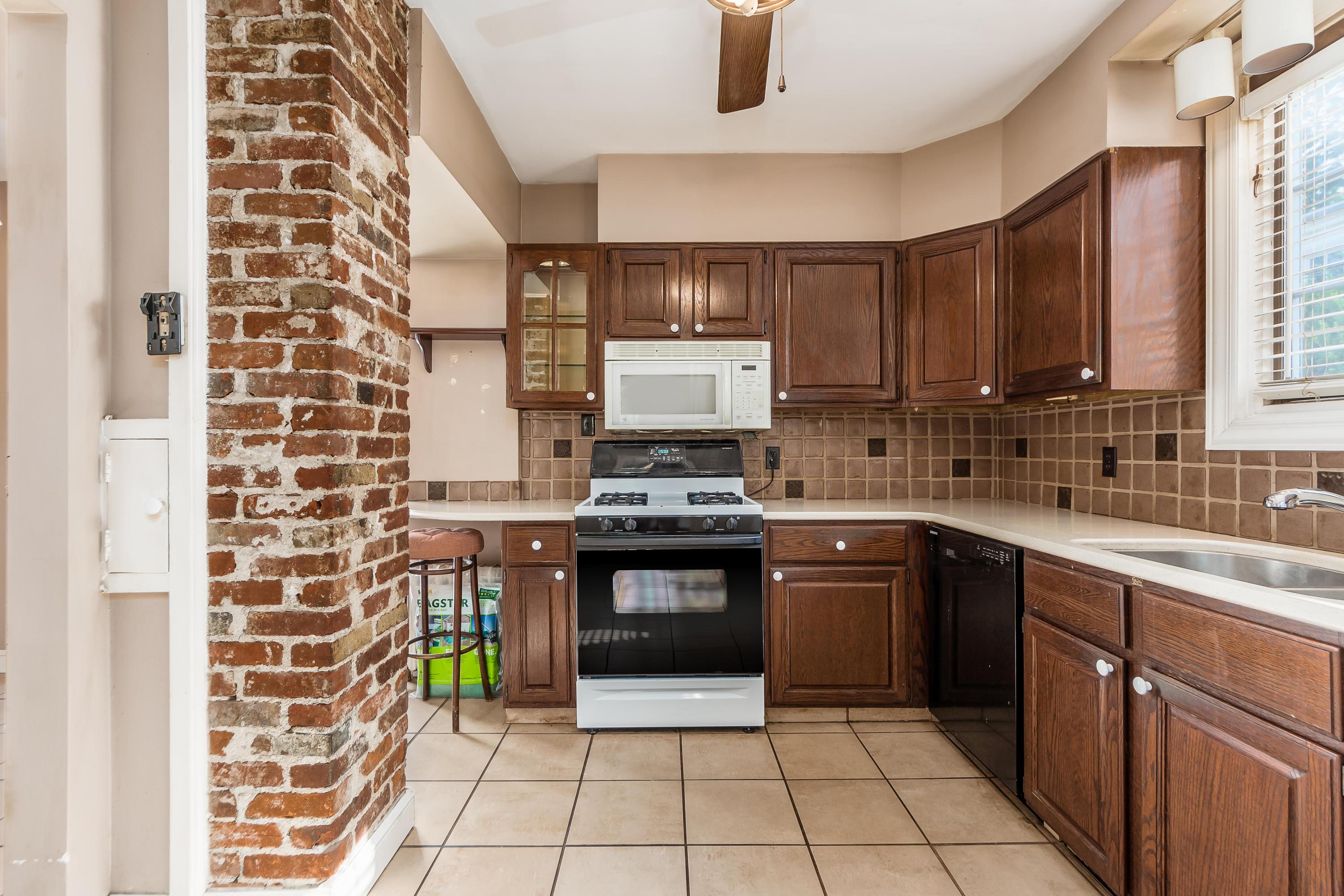 1913 Collingswood Road Columbus, OH 43221 - Photo 14 of 46