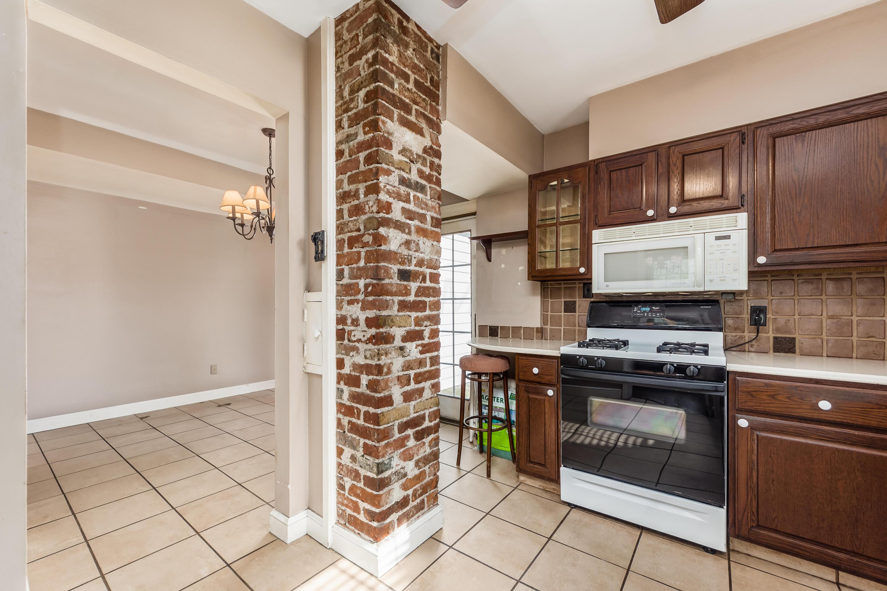 1913 Collingswood Road Columbus, OH 43221 - Photo 15 of 46