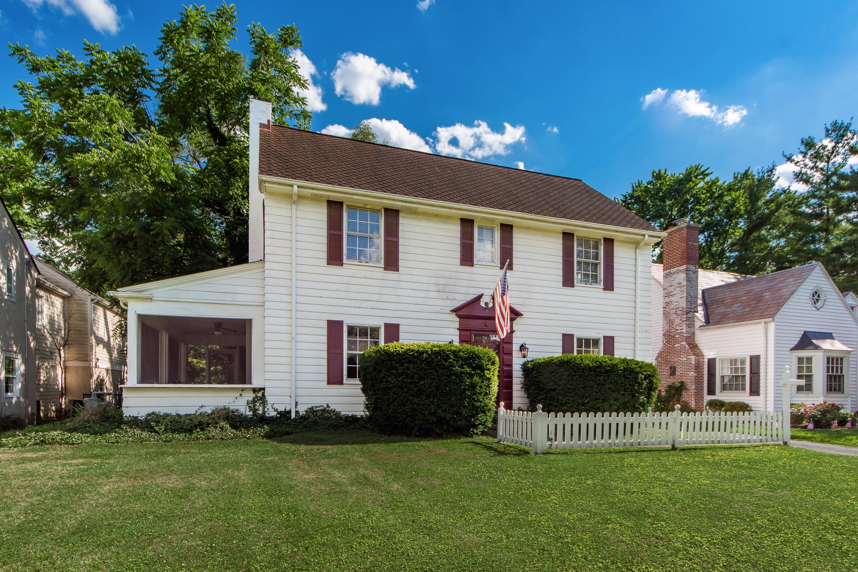 1913 Collingswood Road Columbus, OH 43221 - Photo 4 of 46