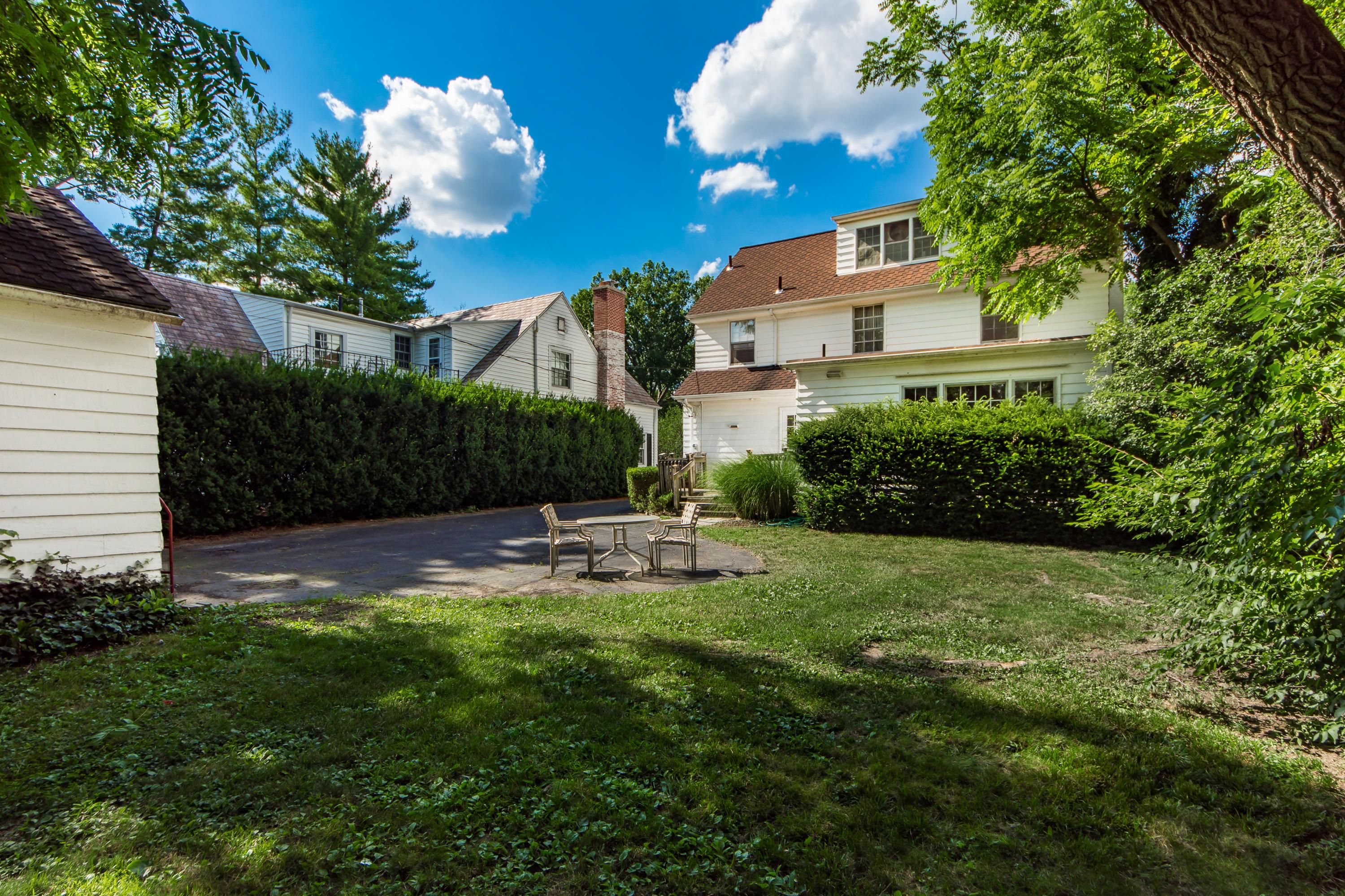 1913 Collingswood Road Columbus, OH 43221 - Photo 43 of 46