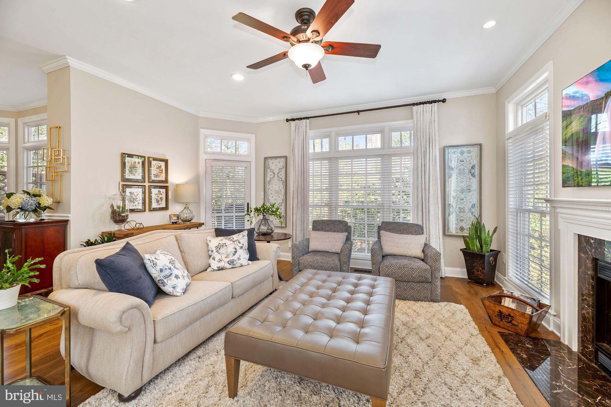 11408 Hollow Timber Way Reston, VA 20194 - Photo 18 of 71 LIving Room