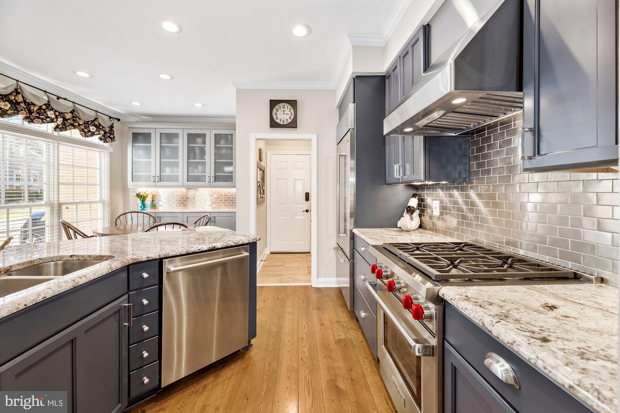 11408 Hollow Timber Way Reston, VA 20194 - Photo 10 of 71 Eat-In Kitchen