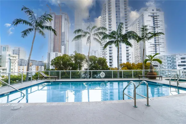 $2,450 | 2200 Northeast 4th Avenue, Unit 606, Miami, FL 33137
