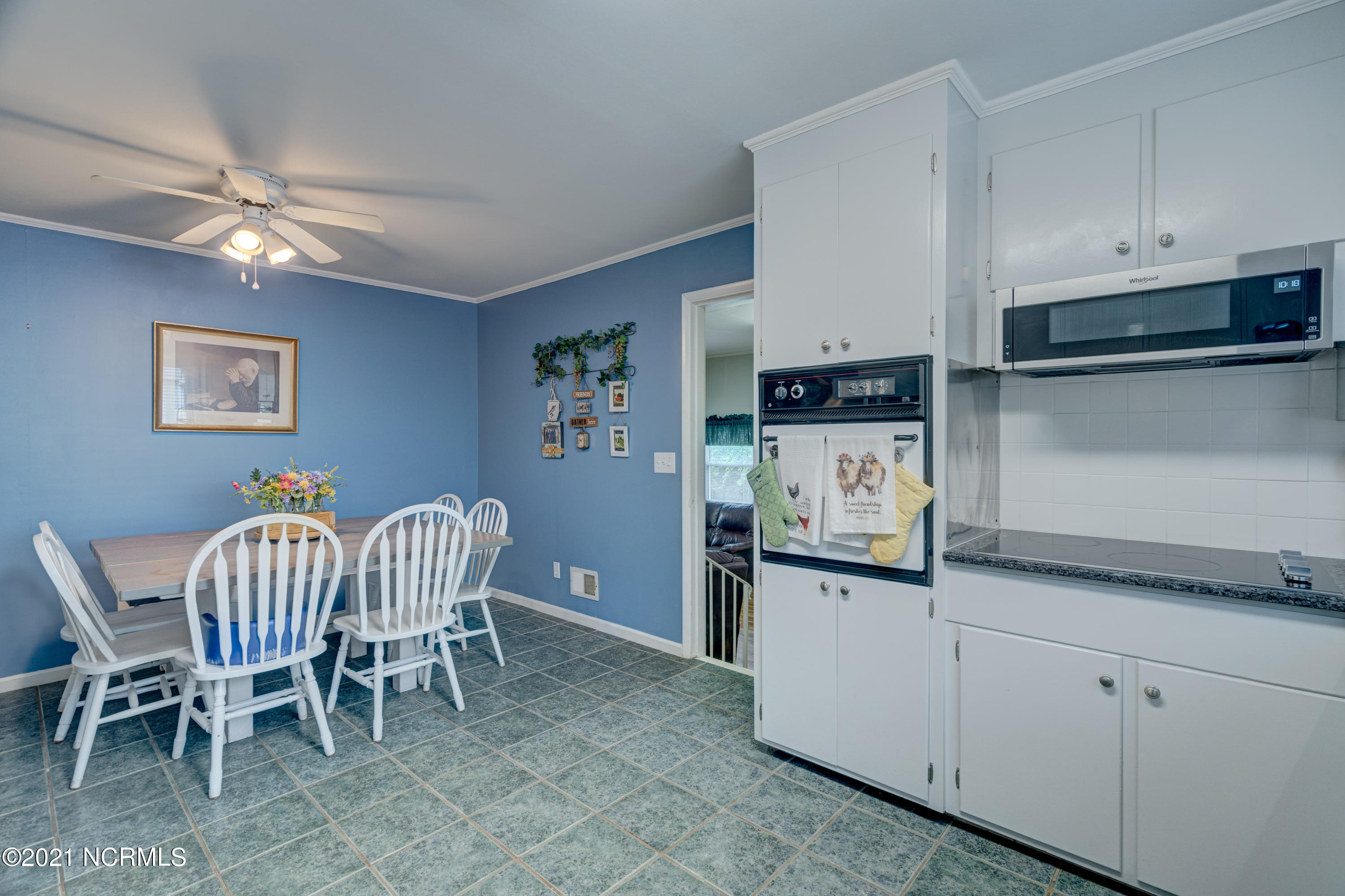 205 Oakhurst Road Wilmington, NC 28409 - Photo 13 of 56 205OakhurstEdit-26