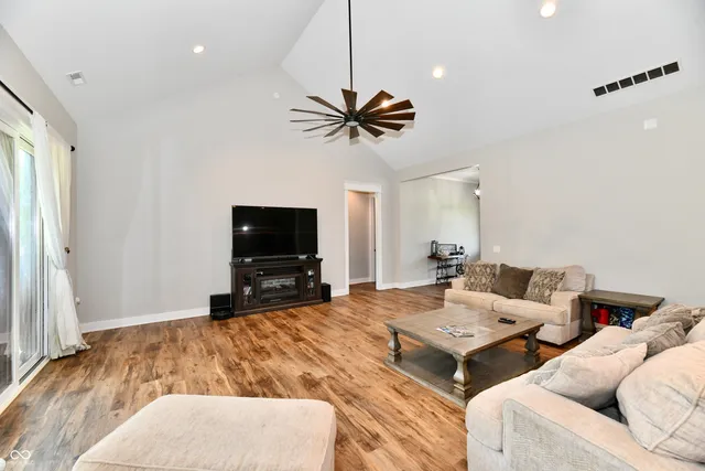 $895,777 | 1284 North Letterman Road, Paragon, IN 46166