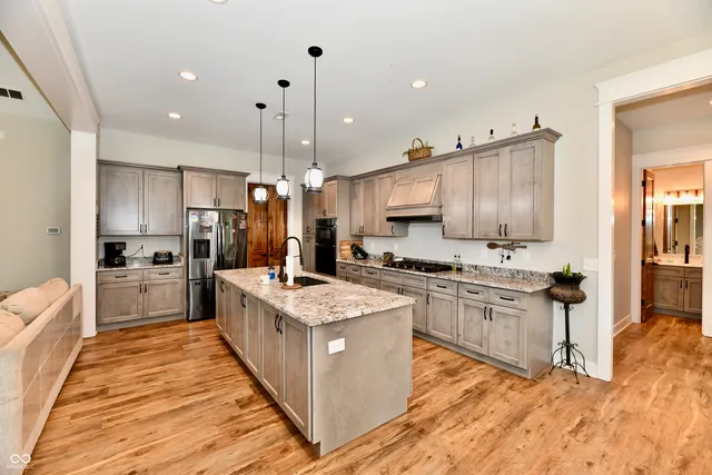 $895,777 | 1284 North Letterman Road, Paragon, IN 46166