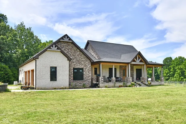 $895,777 | 1284 North Letterman Road, Paragon, IN 46166