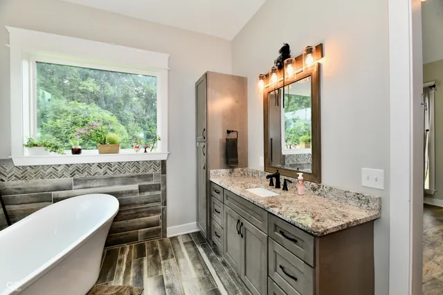 $895,777 | 1284 North Letterman Road, Paragon, IN 46166