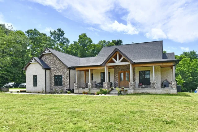 $895,777 | 1284 North Letterman Road, Paragon, IN 46166