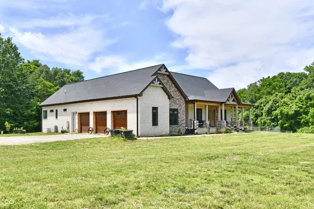 $895,777 | 1284 North Letterman Road, Paragon, IN 46166