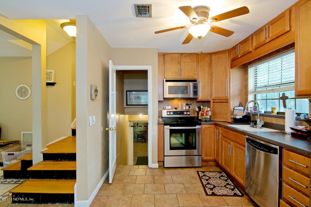 1420 Pinewood Road Jacksonville Beach, FL 32250 - Photo 11 of 22 Kitchen
