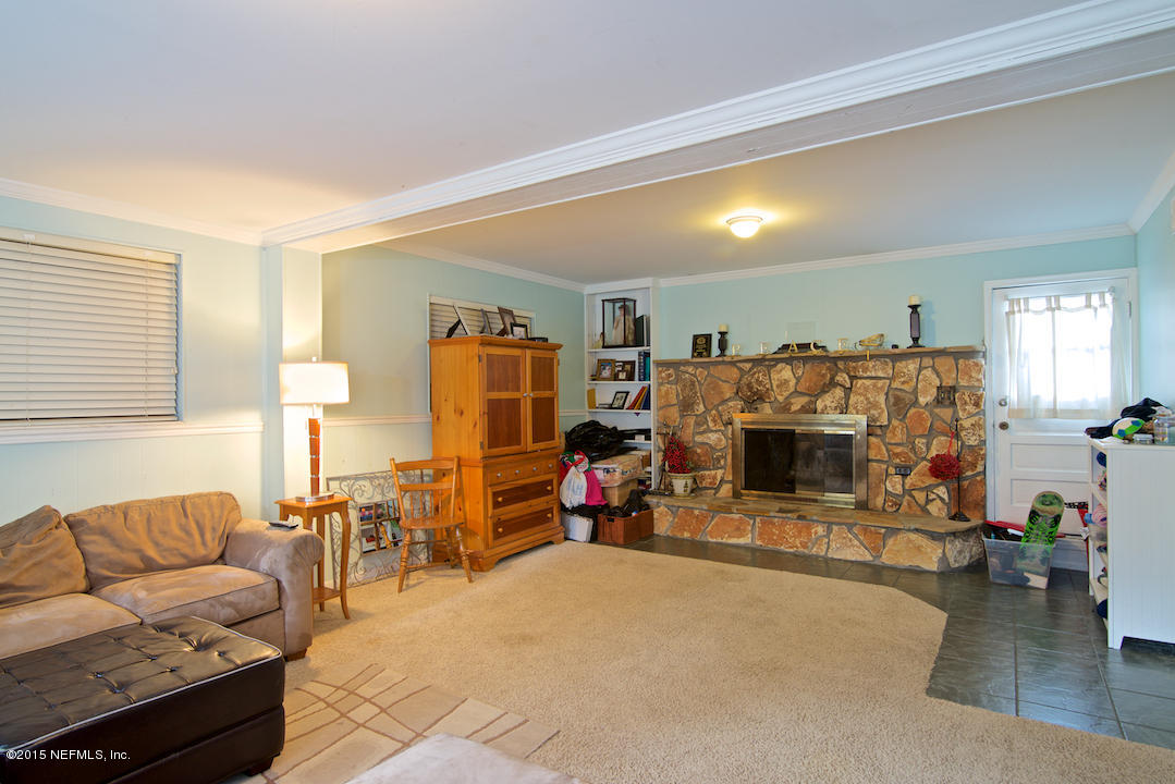 1420 Pinewood Road Jacksonville Beach, FL 32250 - Photo 18 of 22 Bonus Room