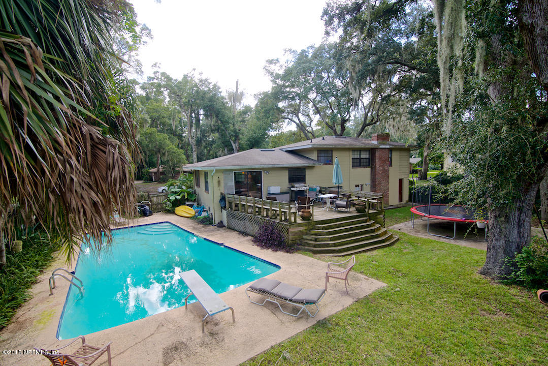 1420 Pinewood Road Jacksonville Beach, FL 32250 - Photo 4 of 22 Backyard