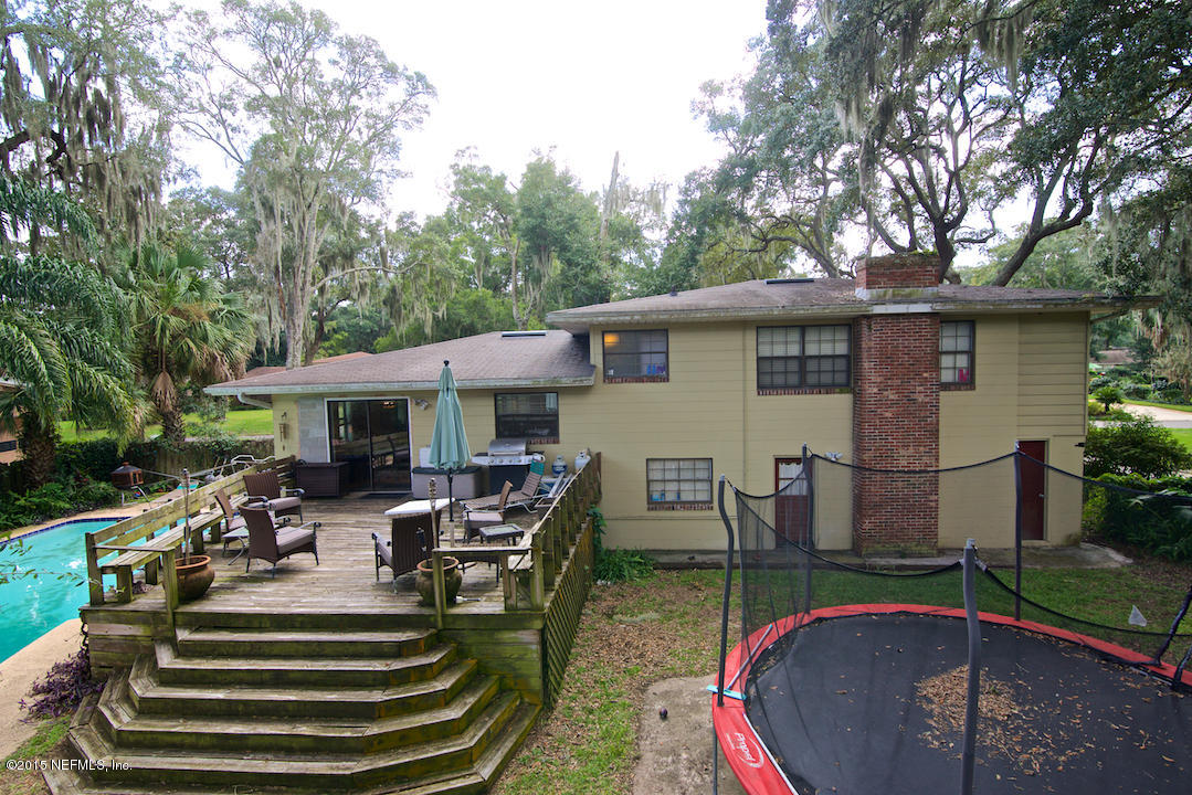 1420 Pinewood Road Jacksonville Beach, FL 32250 - Photo 5 of 22 Backyard