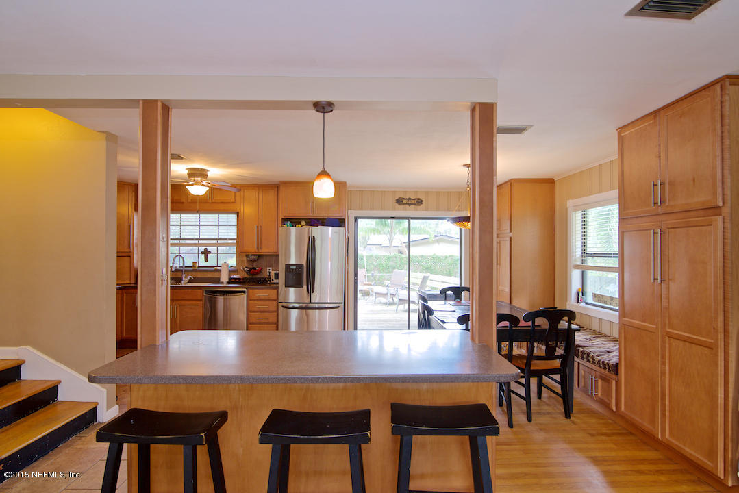 1420 Pinewood Road Jacksonville Beach, FL 32250 - Photo 8 of 22 Kitchen/Dining Area