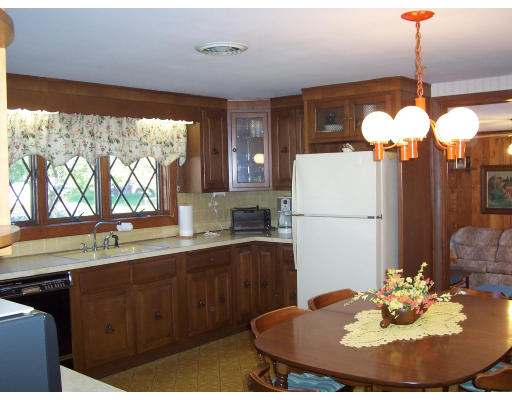 3 Valley View Lane Worcester, MA 01604 - Photo 4 of 9 Gallery Image 4