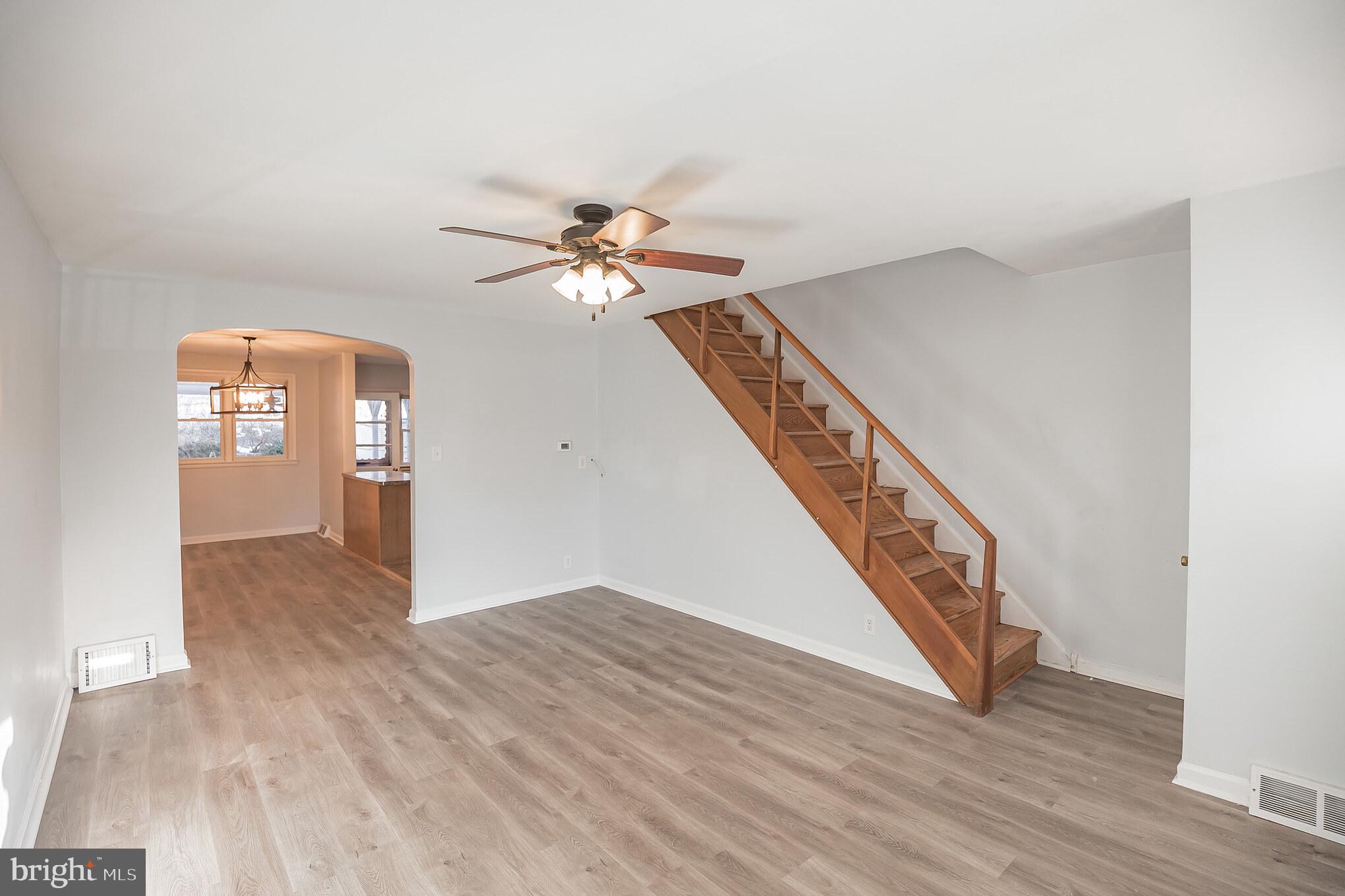 325 Righter Street Philadelphia, PA 19128 - Photo 4 of 30 Gallery Image 4