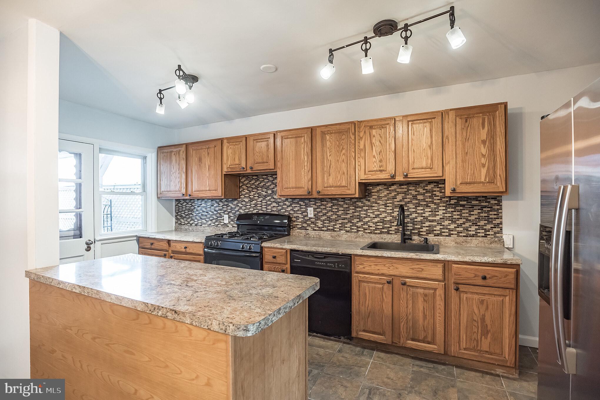 325 Righter Street Philadelphia, PA 19128 - Photo 5 of 30 Gallery Image 5