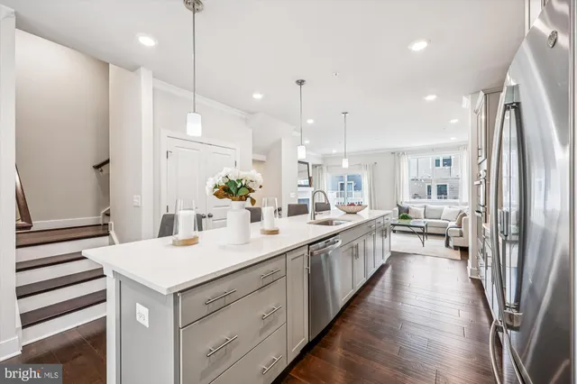 $925,000 | 108 Salinger Drive, Gaithersburg, MD 20878