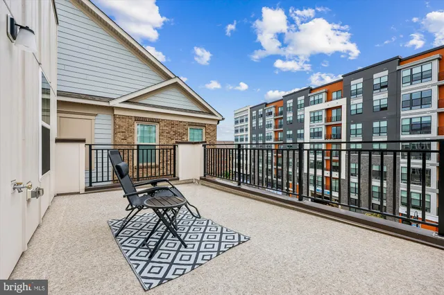 $925,000 | 108 Salinger Drive, Gaithersburg, MD 20878