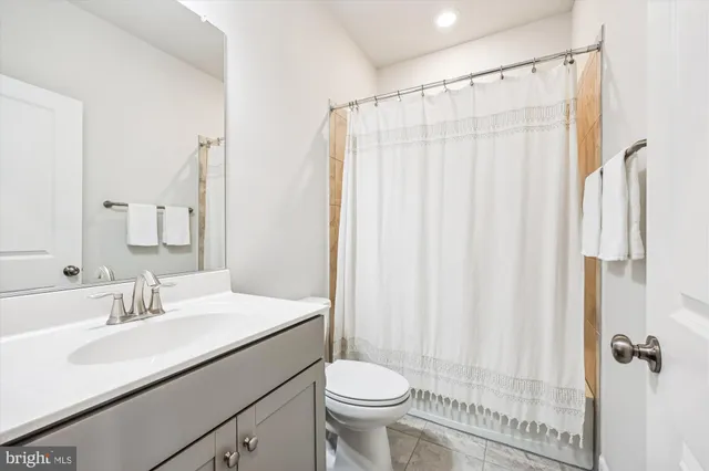 $925,000 | 108 Salinger Drive, Gaithersburg, MD 20878