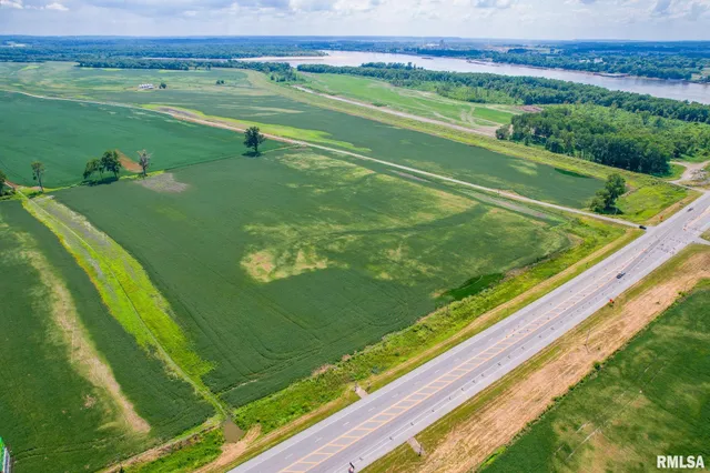 $1,155,000 | 2 Highway 146, McClure, IL 62957