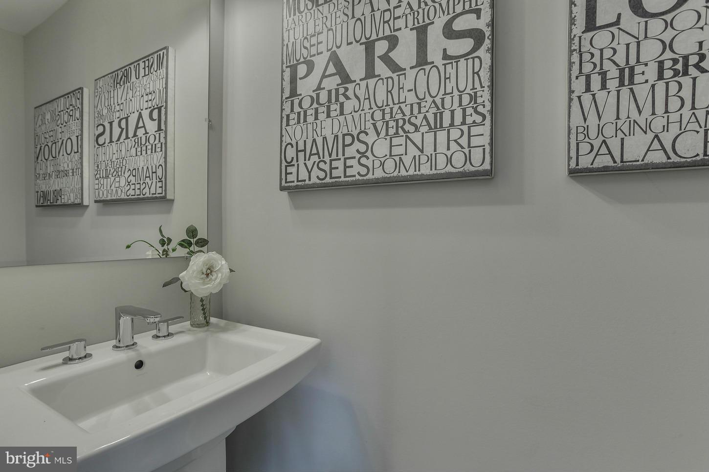 1447 Rittenhouse Street Northwest Washington, DC 20011 - Photo 28 of 30 Bath