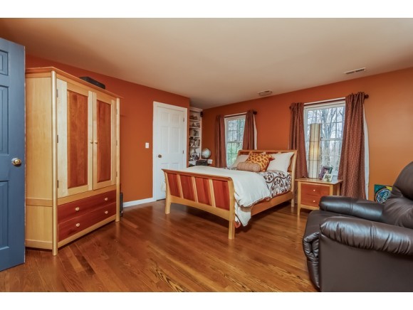 9 Nathan Lord Road Amherst, NH 03031 - Photo 21 of 32