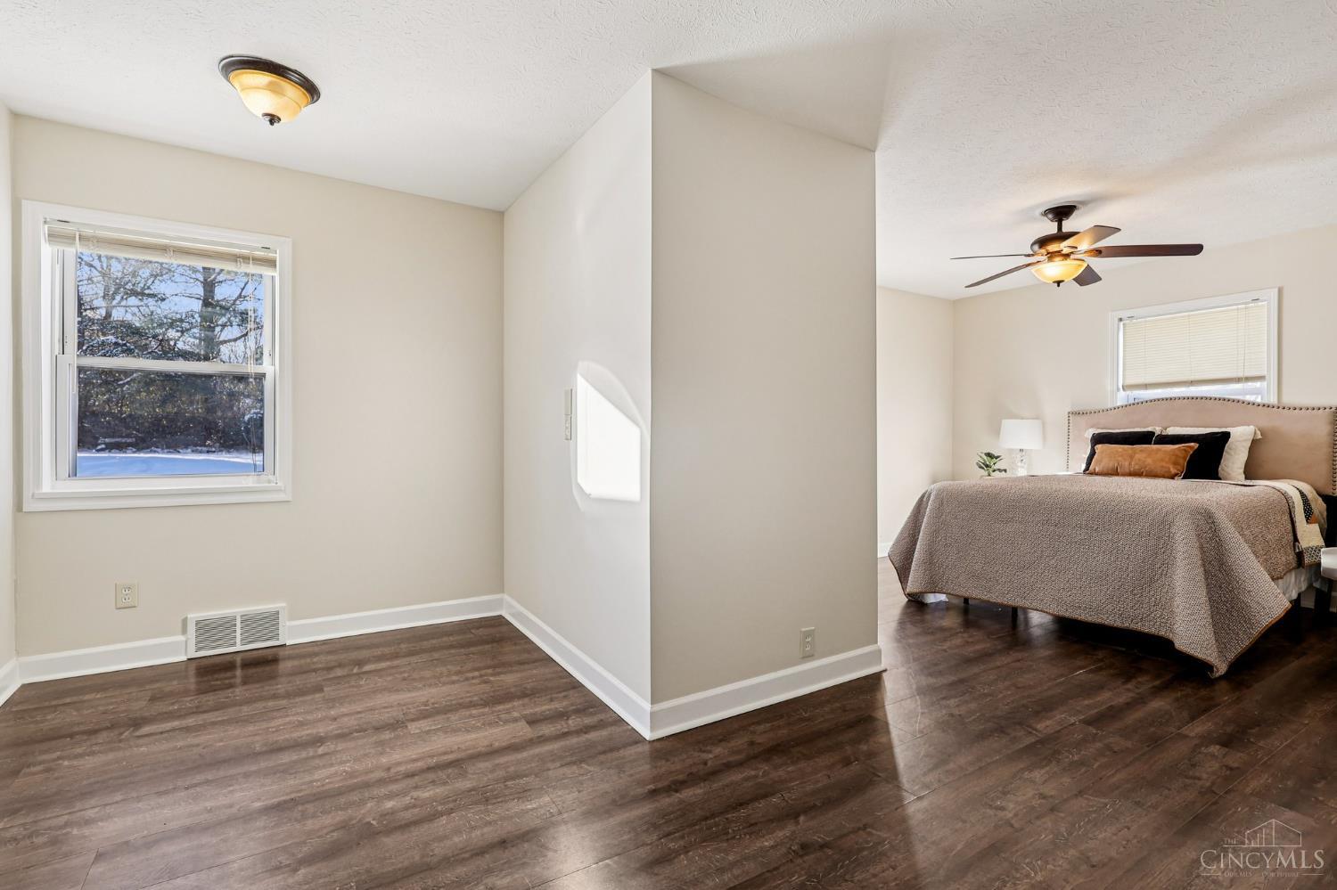 6891 Fields Ertel Road Cincinnati, OH 45241 - Photo 18 of 35 Gallery Image 18