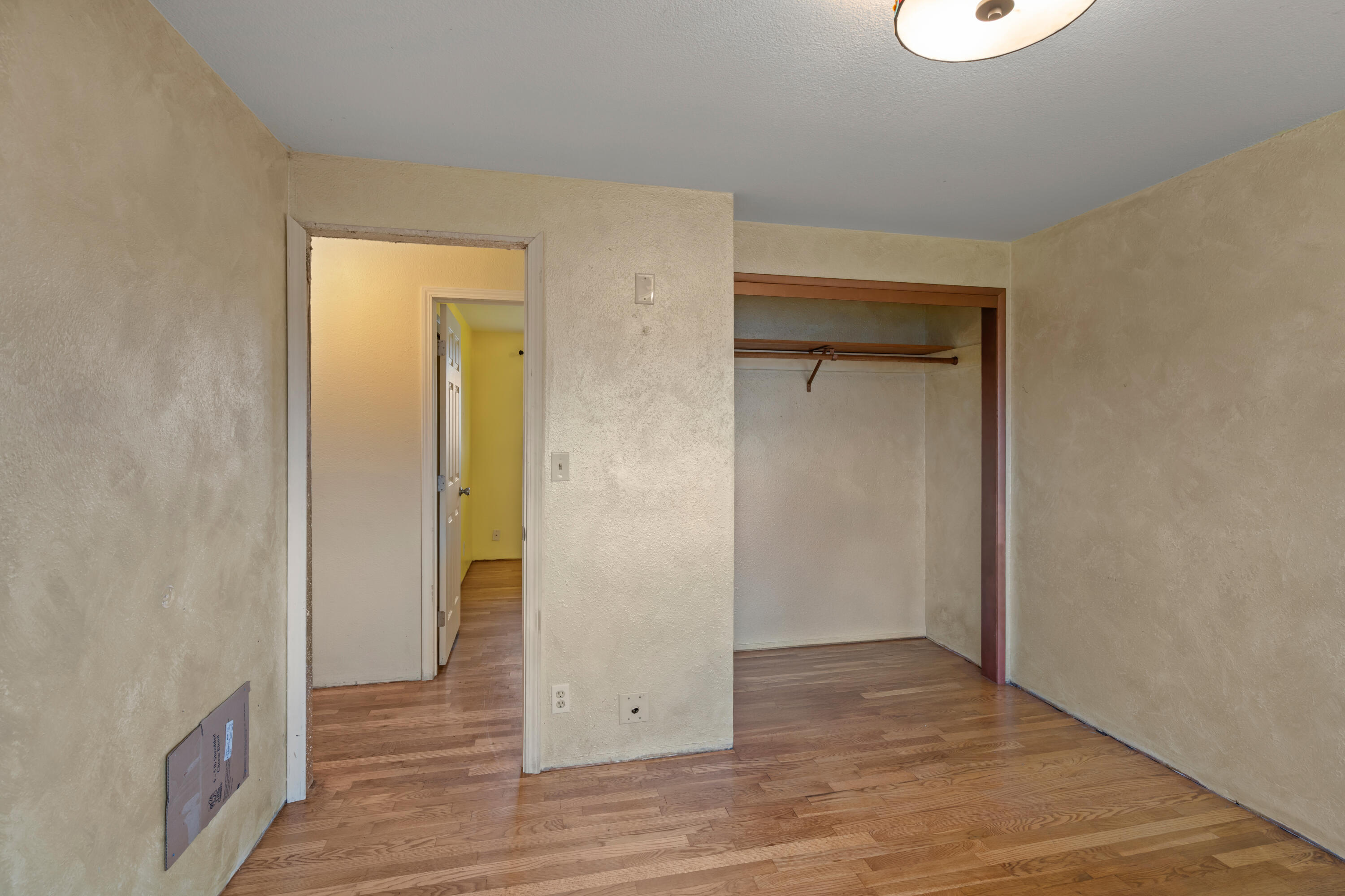 8044 Division Road White City, OR 97503 - Photo 12 of 30 5_8044 division road - 05