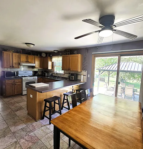 $799,900 | 10880 West 7 Mile Road, Raymond, WI 53126