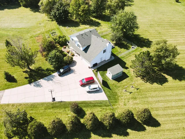 $799,900 | 10880 West 7 Mile Road, Raymond, WI 53126