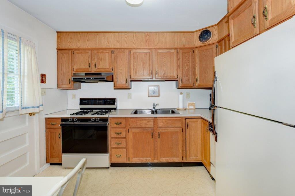 15 Rene Carr Street Elkton, MD 21921 - Photo 6 of 19 Vintage Charm. Convenient Exterior Door to Back.