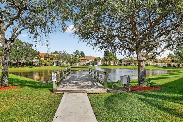 $349,000 | 445 Rainbow Springs Terrace, Royal Palm Beach, FL 33411