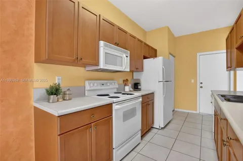 $349,000 | 445 Rainbow Springs Terrace, Royal Palm Beach, FL 33411