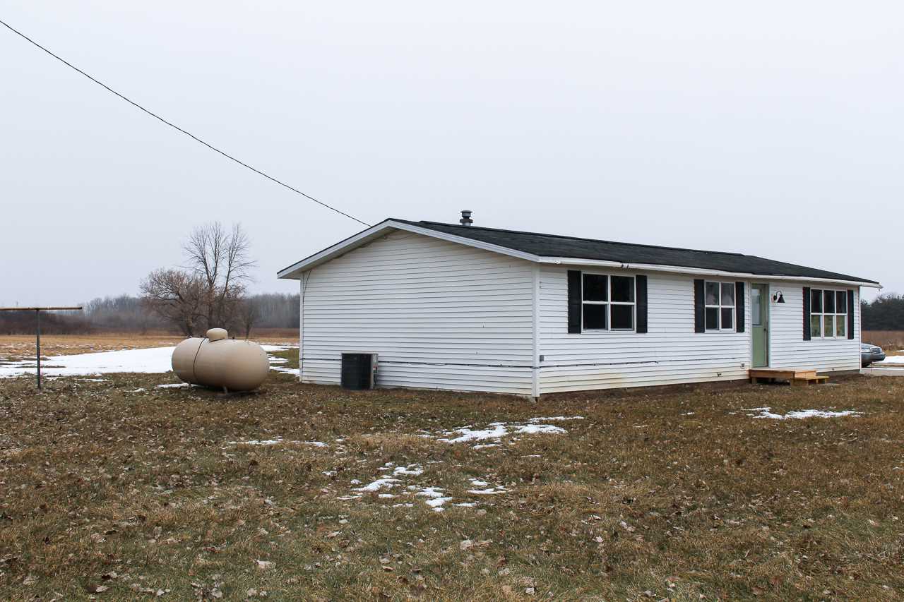 6095 East Tomah Road Mount Pleasant, MI 48858 - Photo 2 of 24 1872281-1.JPG