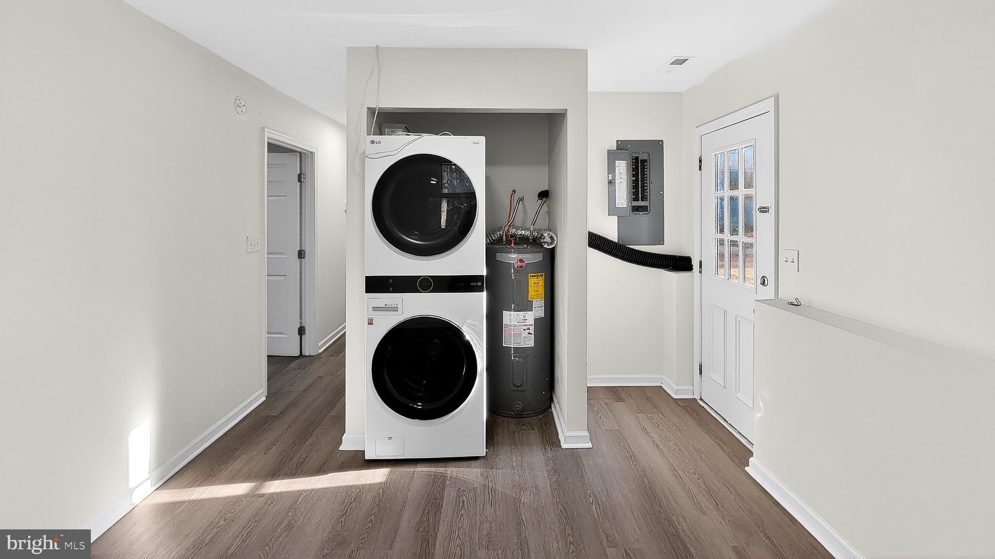 232 Morris Drive Salisbury, MD 21804 - Photo 26 of 36 a living room with furniture and a fireplace