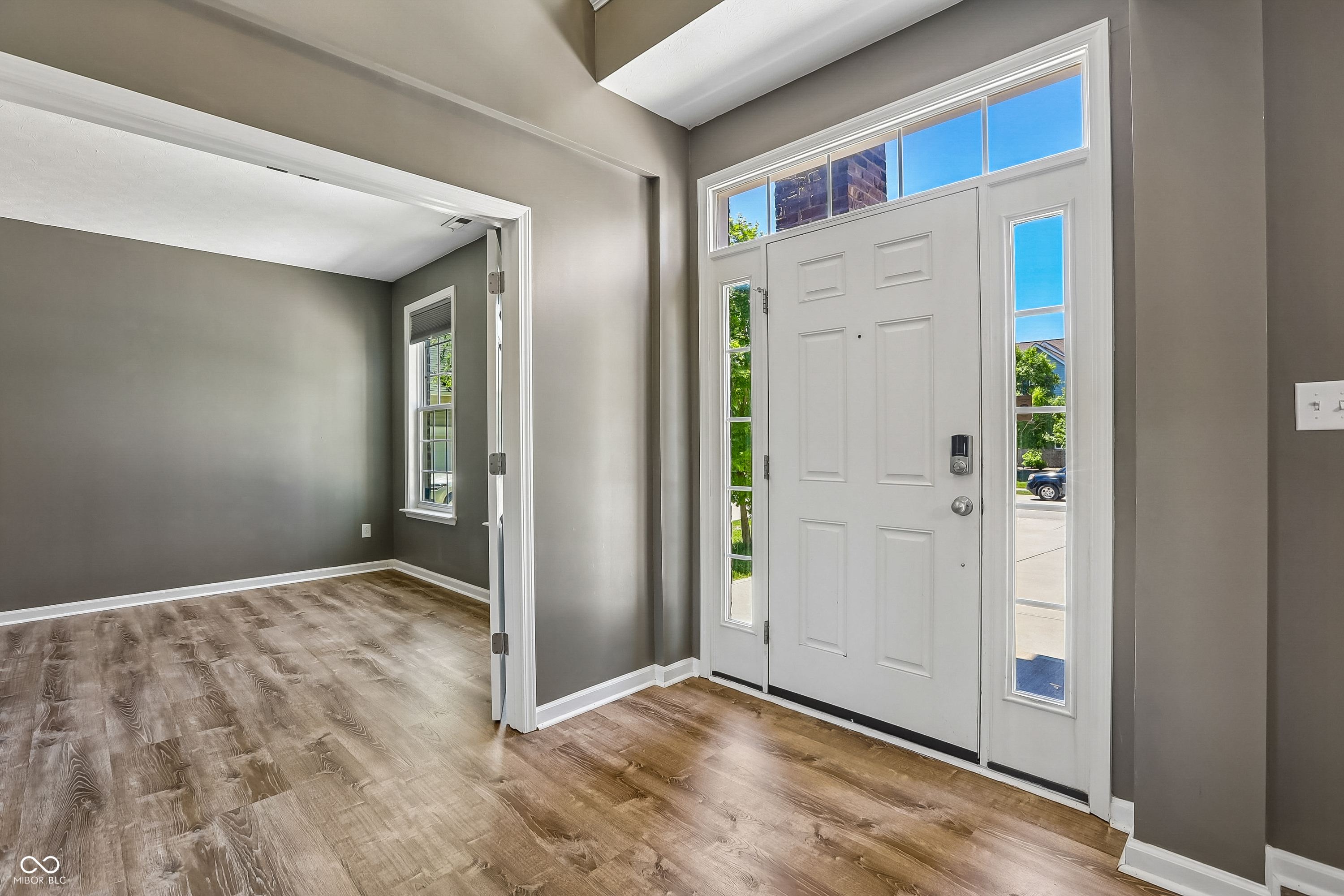 12447 Wolverton Way Fishers, IN 46037 - Photo 5 of 73