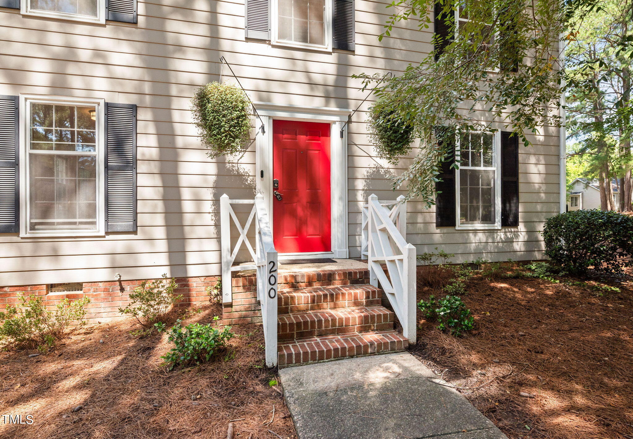 200 Wetherburn Lane Raleigh, NC 27615 - Photo 3 of 30 3-web-or-mls-200-wetherburn-ln