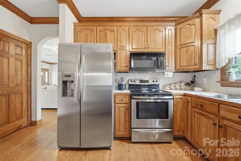 $699,900 | 3330 Shamrock Heights, Hudson, NC 28638