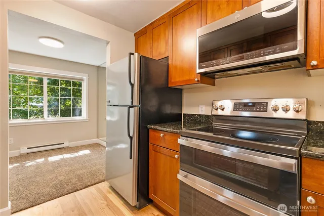 $3,000 | 755 5th Avenue Northwest, Unit D202, Issaquah, WA 98027