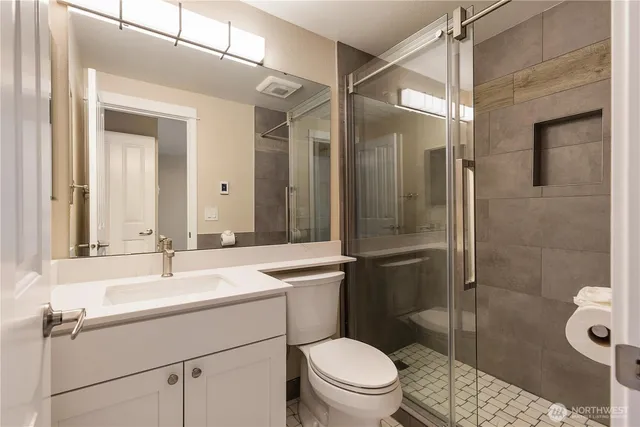 $3,000 | 755 5th Avenue Northwest, Unit D202, Issaquah, WA 98027